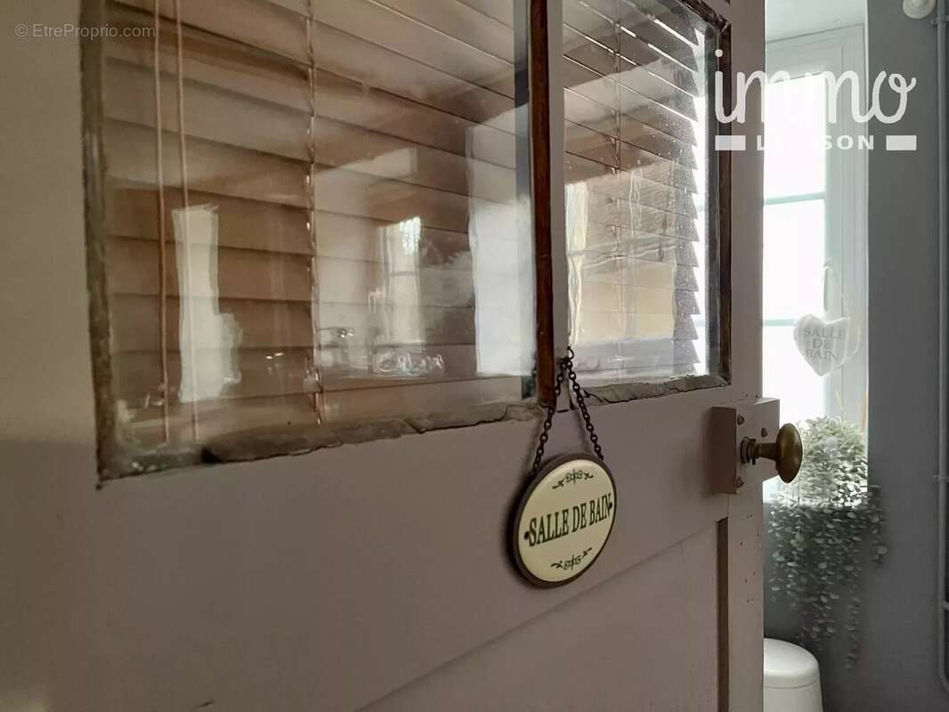 Maison à FLEURY-EN-BIERE