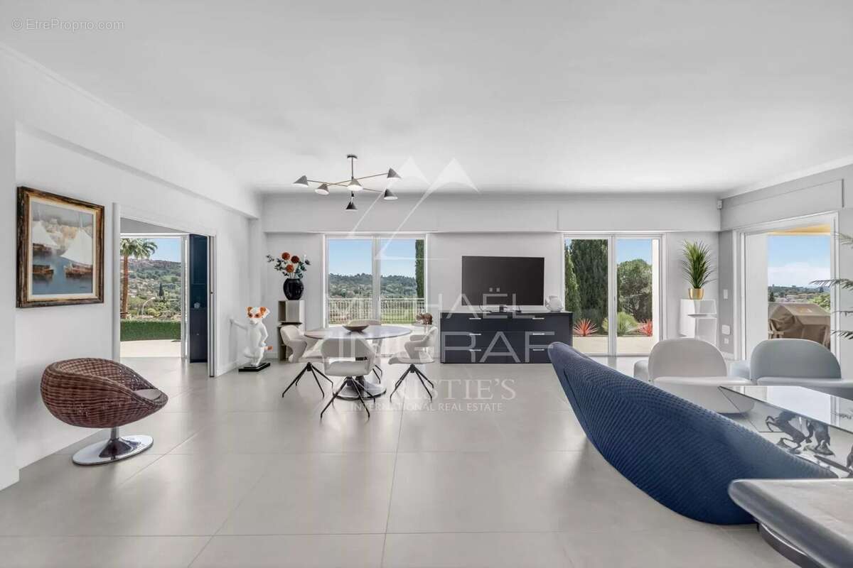 Maison à LA COLLE-SUR-LOUP