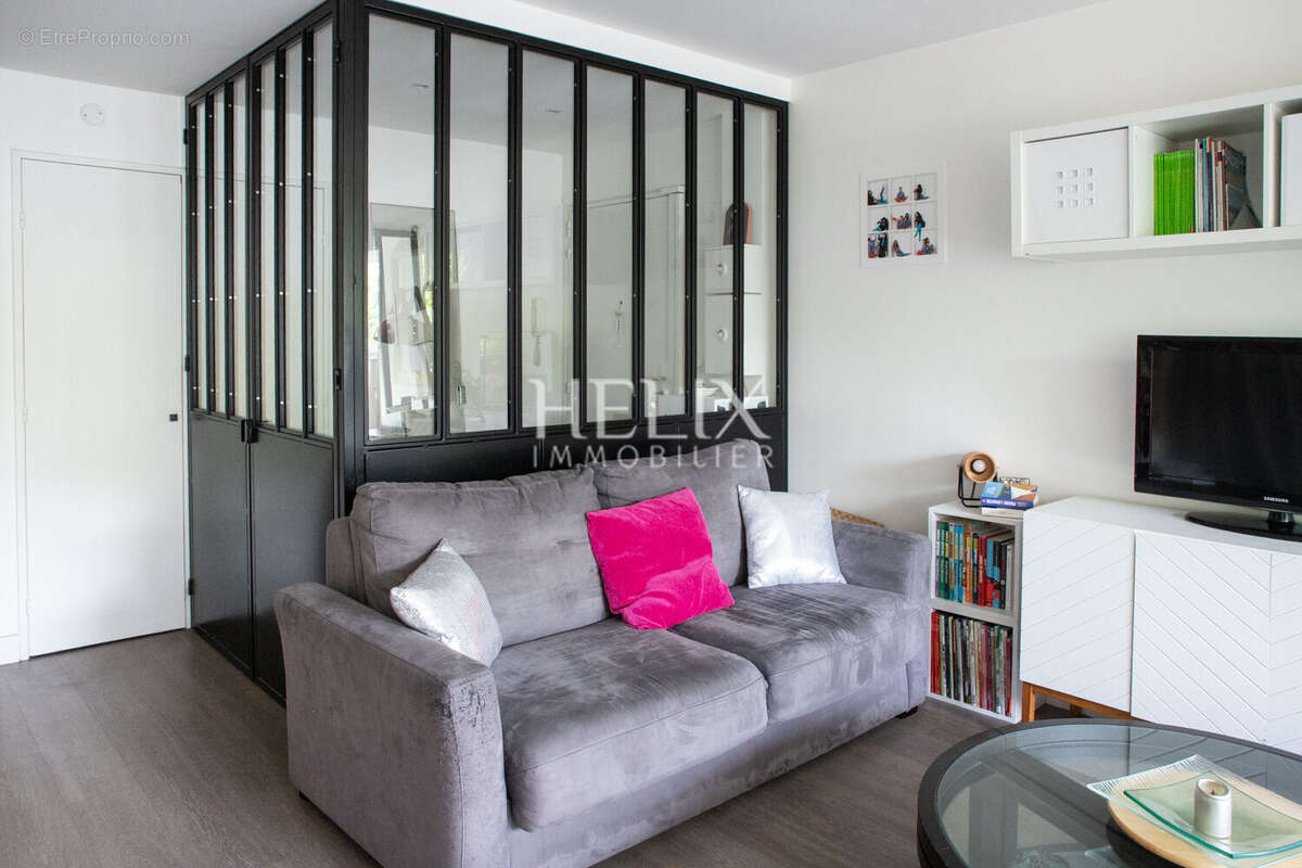 Appartement à LE MESNIL-LE-ROI