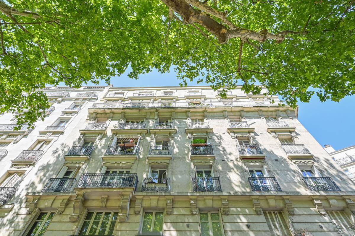 Appartement à PARIS-20E