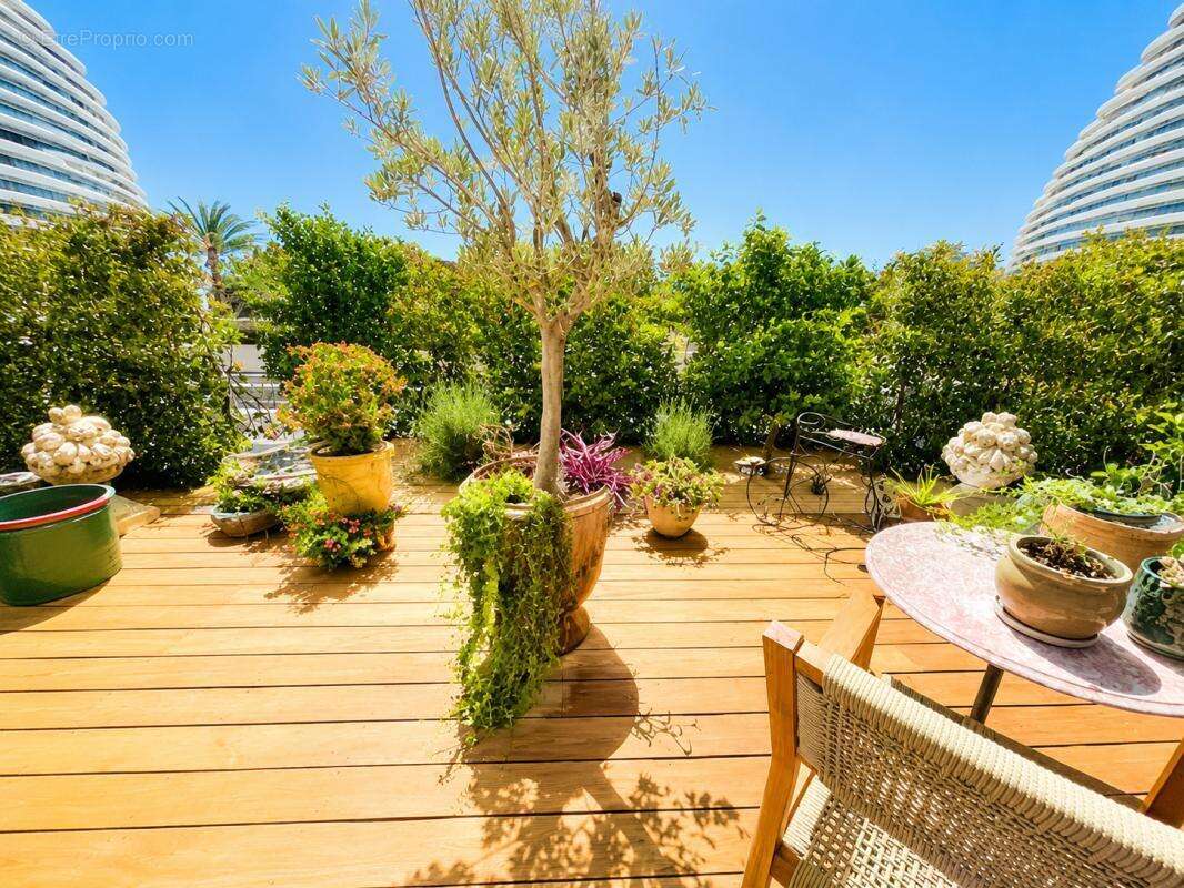 Appartement à VILLENEUVE-LOUBET