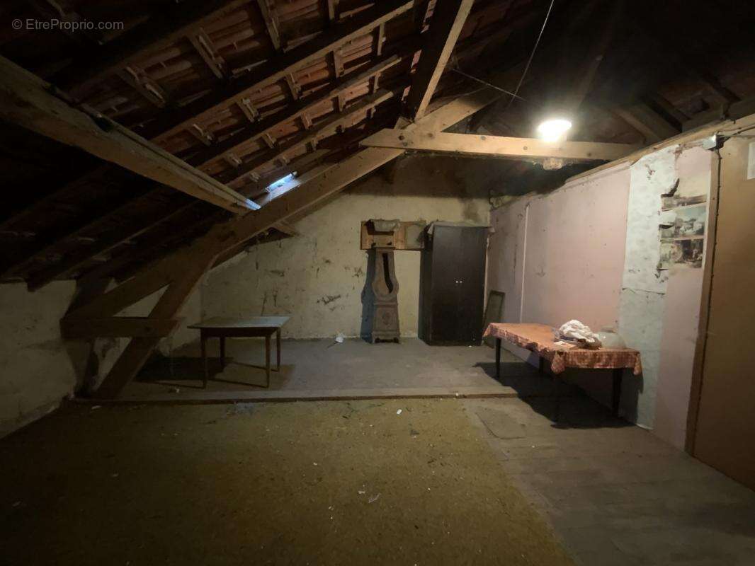 Maison à GENOUILLAC