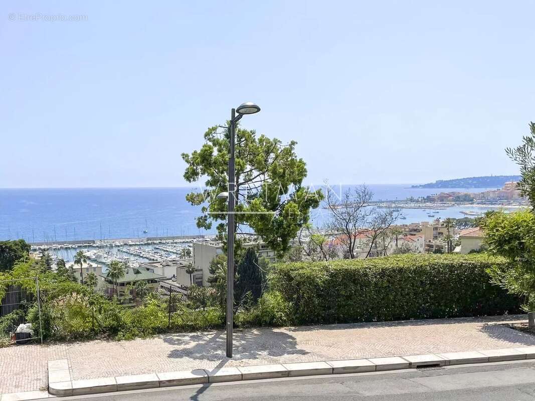 Appartement à MENTON