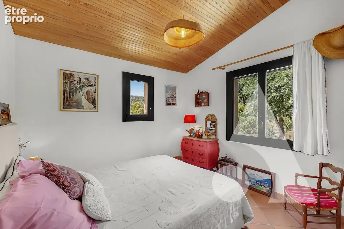 Salernes  Propriété de charme avec piscine au coeur de près de 2 hectares - photo 16