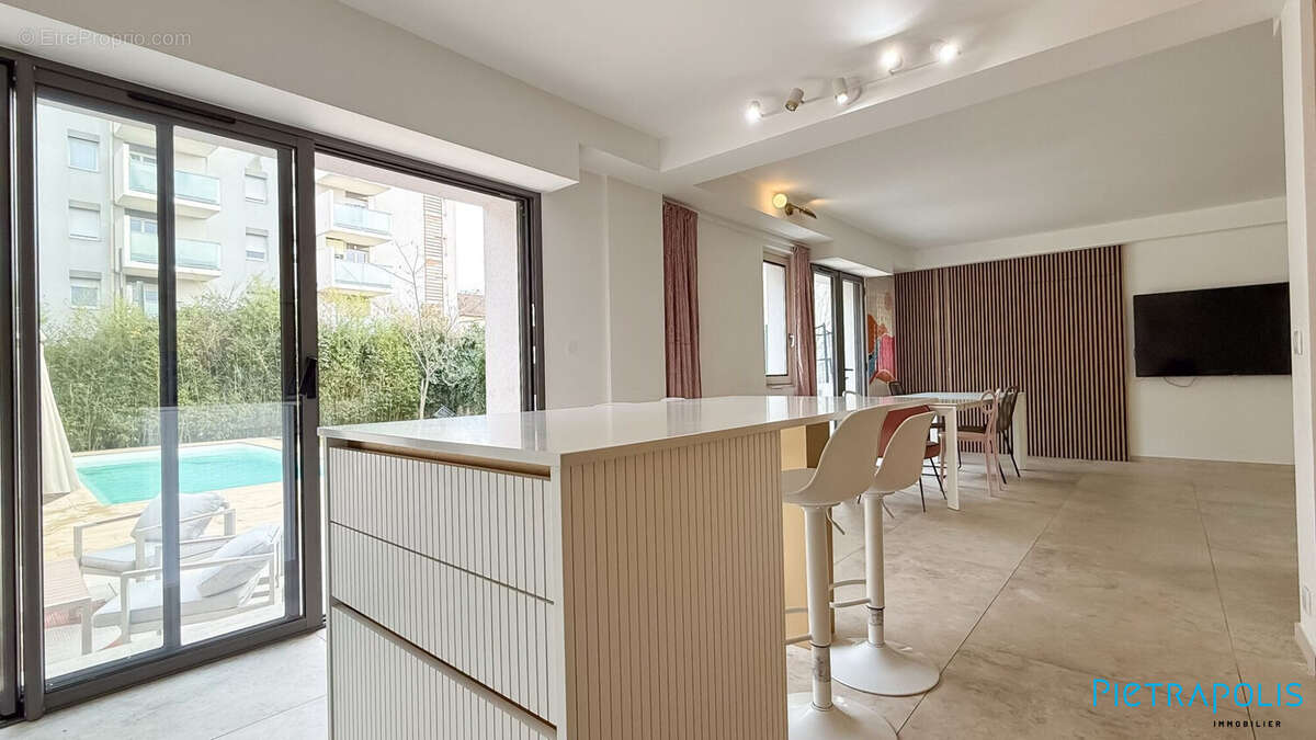 Maison à VILLEURBANNE