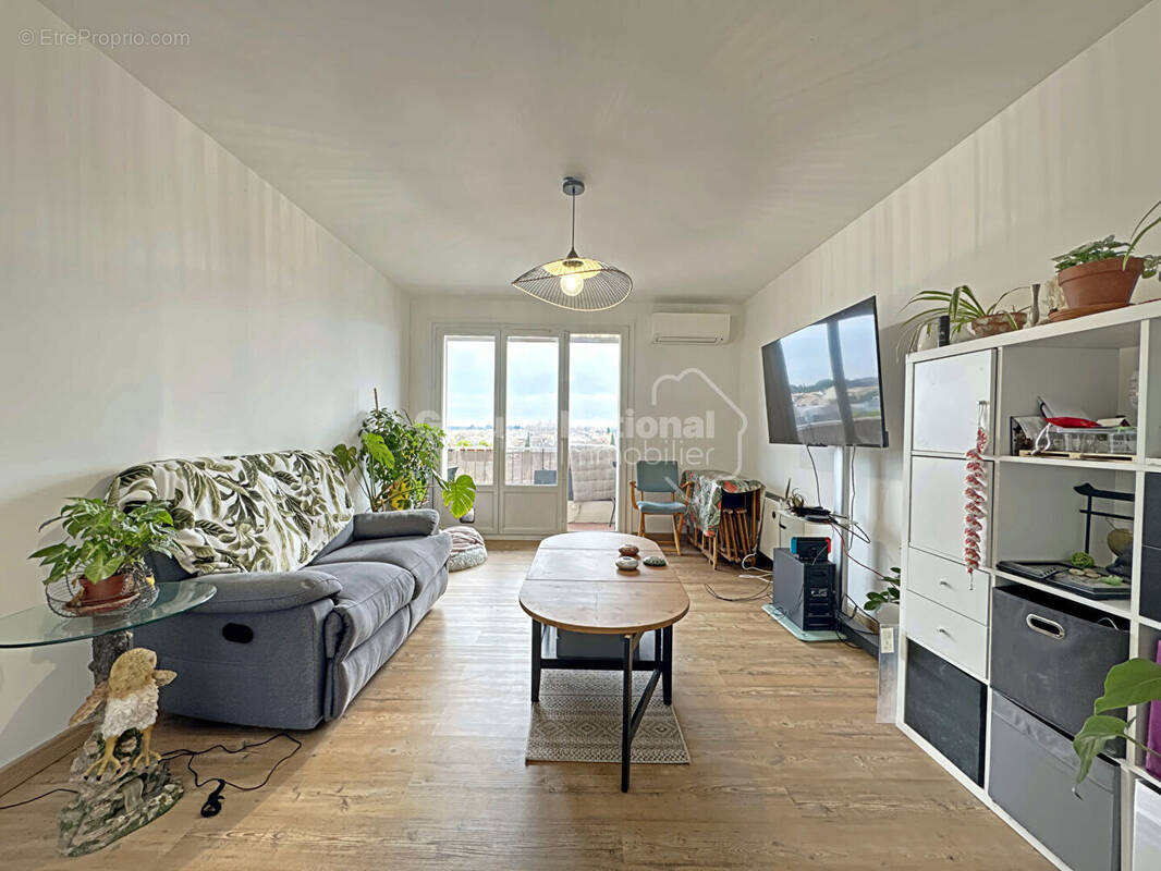 Appartement à LUNEL