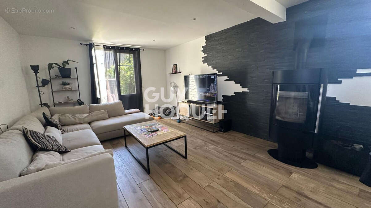 Maison à SAINT-MARTIN-LA-GARENNE