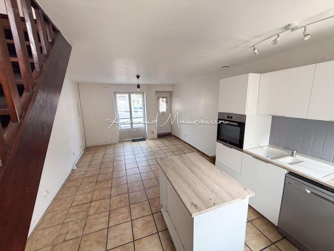 Maison 52 m² à La Chapelle-En-Serval  - photo 2