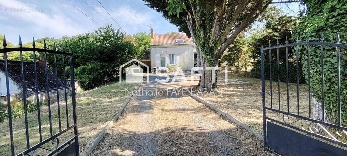 Photo 1 - Maison à CHATELLERAULT