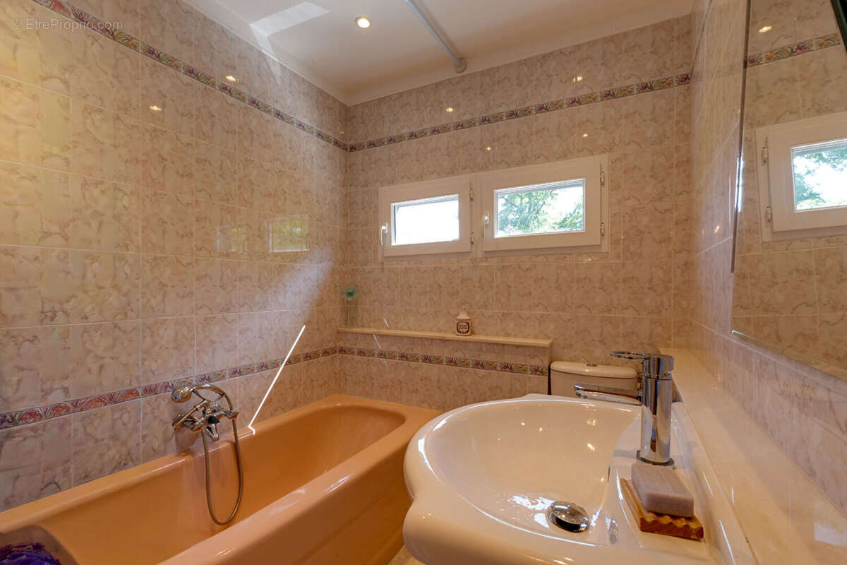 Maison Yvoire 4 pièces 100,50 m² sur 1180 m² de terrain avec piscine. - photo 11