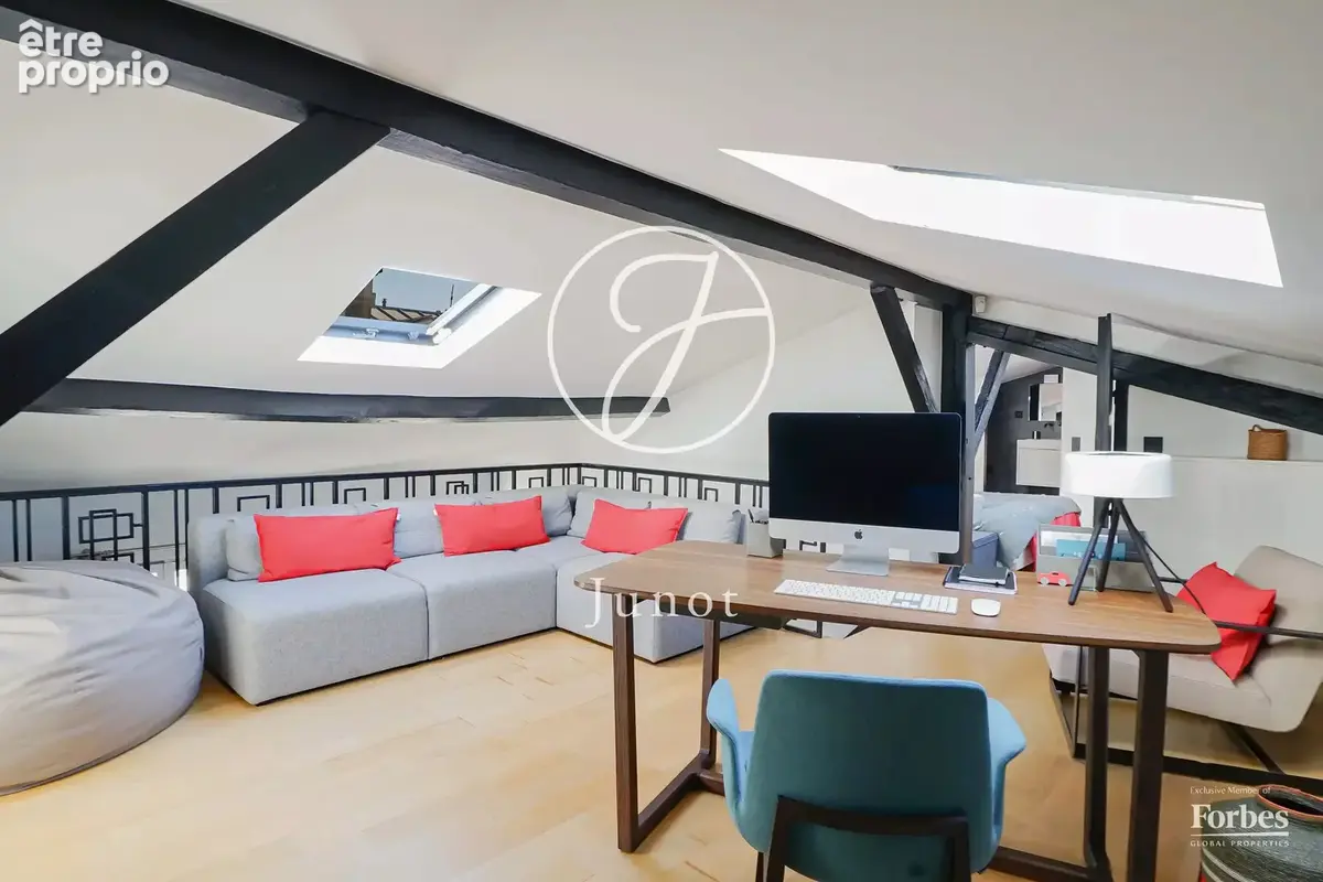 Paris 7e - GROS CAILLOU - Duplex à vendre - 4/5 pièces - 101,31m² Carrez - 131,07m² au sol - 2 chambres - 1 bureau - dernier éta - photo 11
