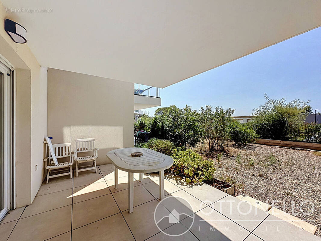 Appartement à ROQUEBRUNE-SUR-ARGENS