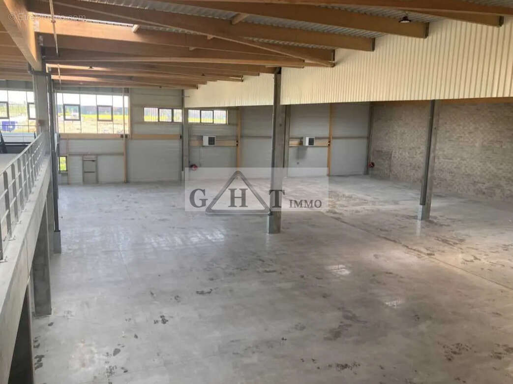 Commerce à TREMBLAY-EN-FRANCE