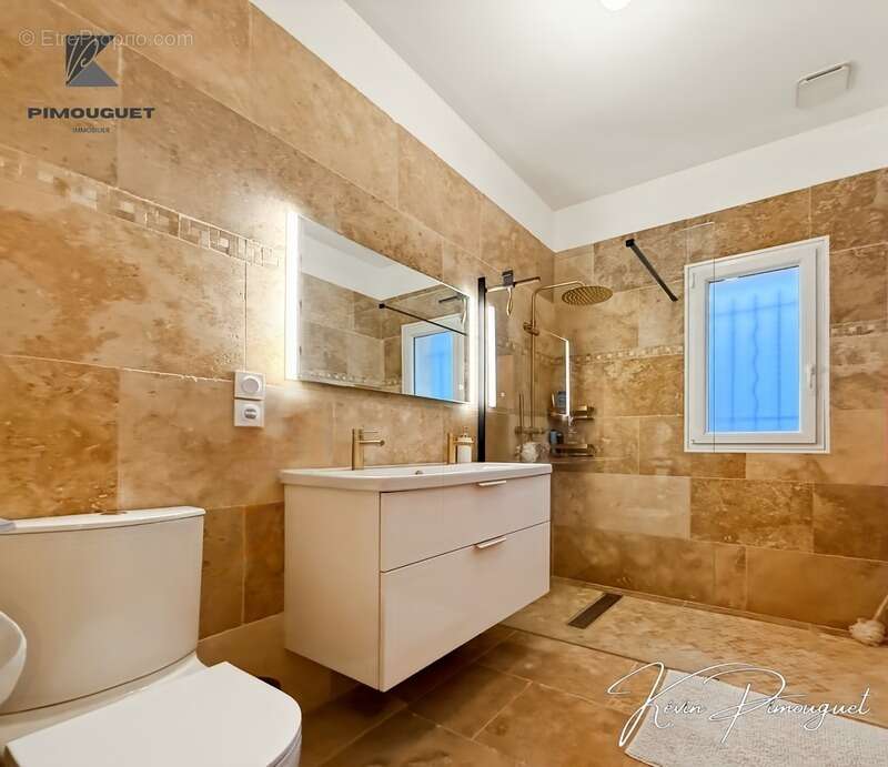 Maison à SAINT-MAGNE-DE-CASTILLON