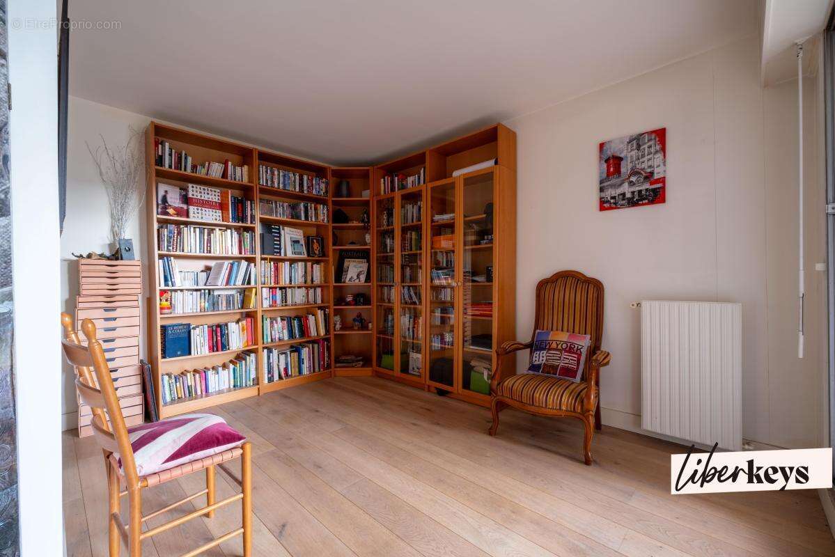 Appartement à PARIS-15E