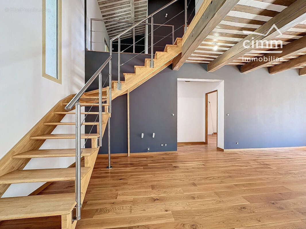 Maison à L'ISLE-SUR-LA-SORGUE