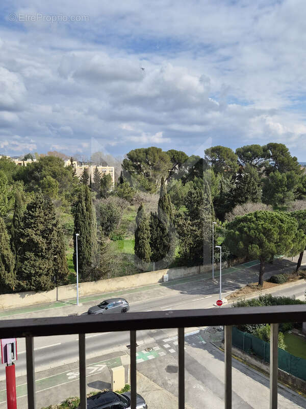 Appartement à SALON-DE-PROVENCE