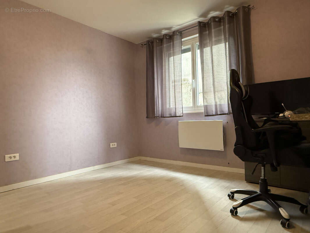 Maison à SAINT-YORRE