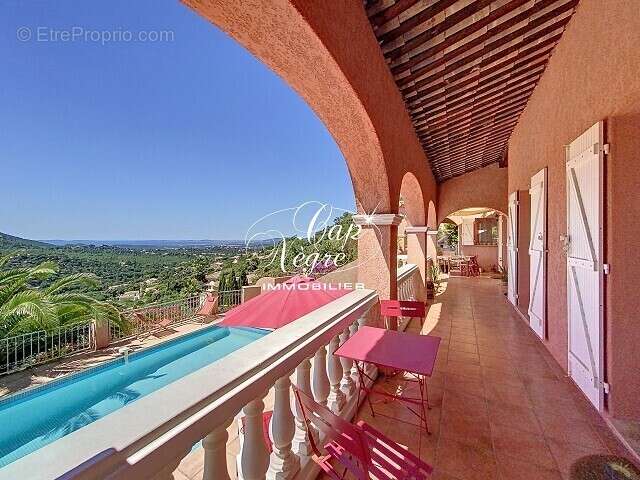 Maison à LA LONDE-LES-MAURES