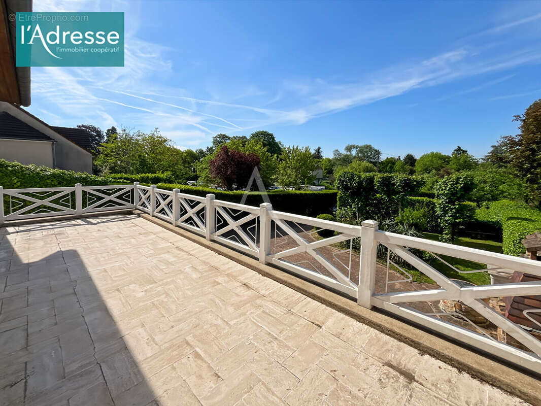 Maison à VAUX-SUR-SEINE