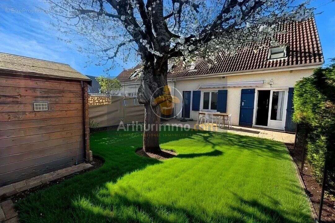 Maison à BRIE-COMTE-ROBERT