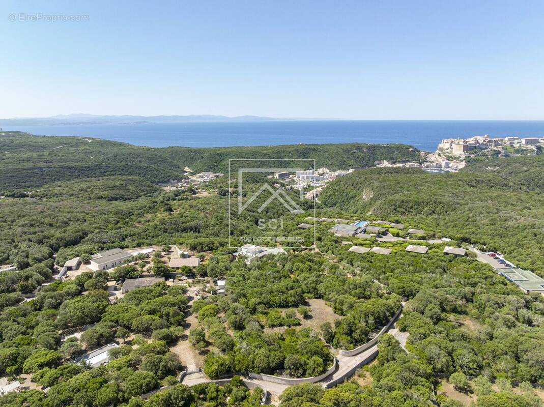Terrain à BONIFACIO