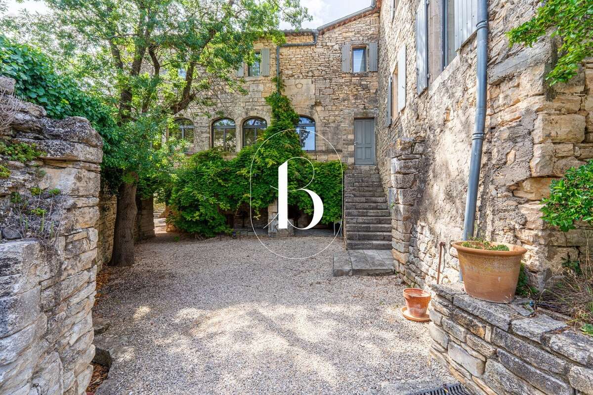 Maison 500 m² à Barjac  - photo 9