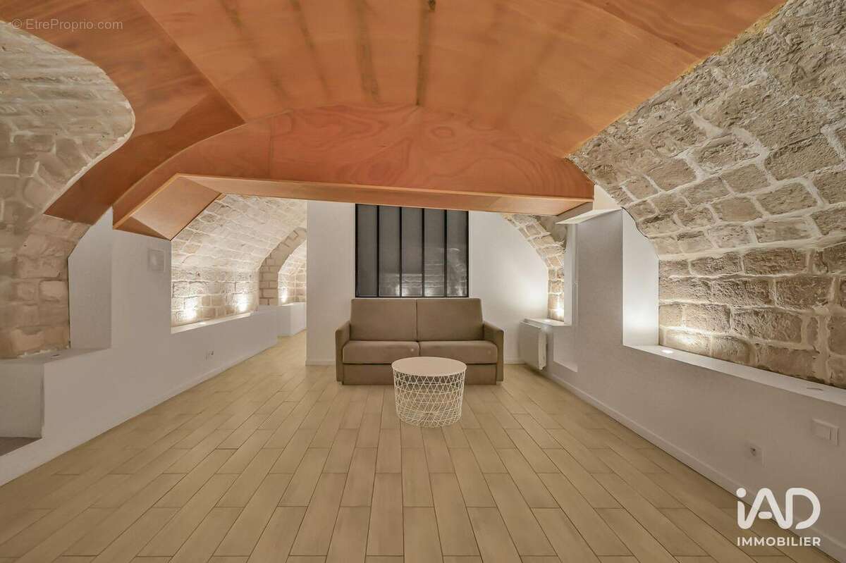 Commerce 112 m² à Paris-11e  - photo 4