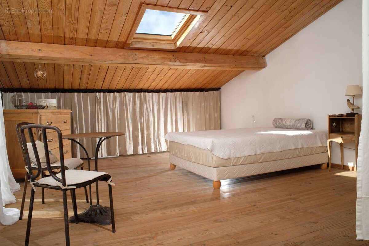 Maison à SAINT-QUENTIN-LA-POTERIE