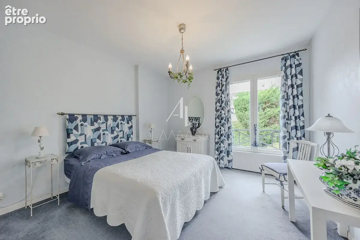 Maison familiale - 222m2 - Saint Thibault Des Vignes - photo 10
