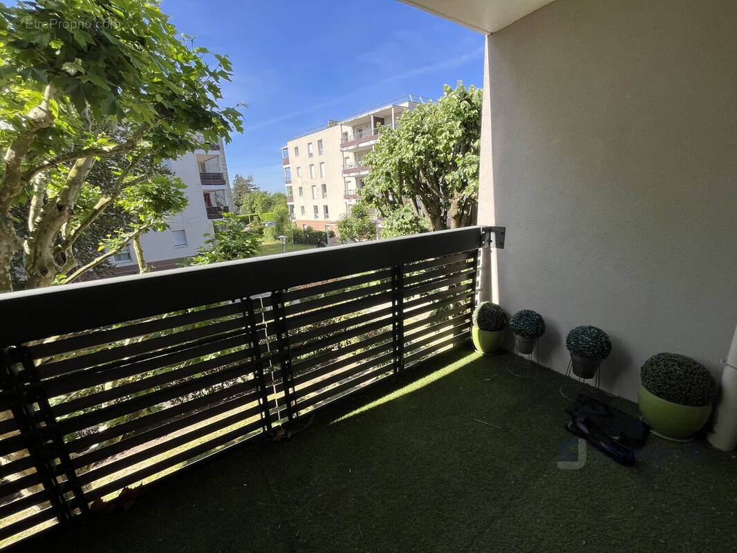 Appartement à DECINES-CHARPIEU