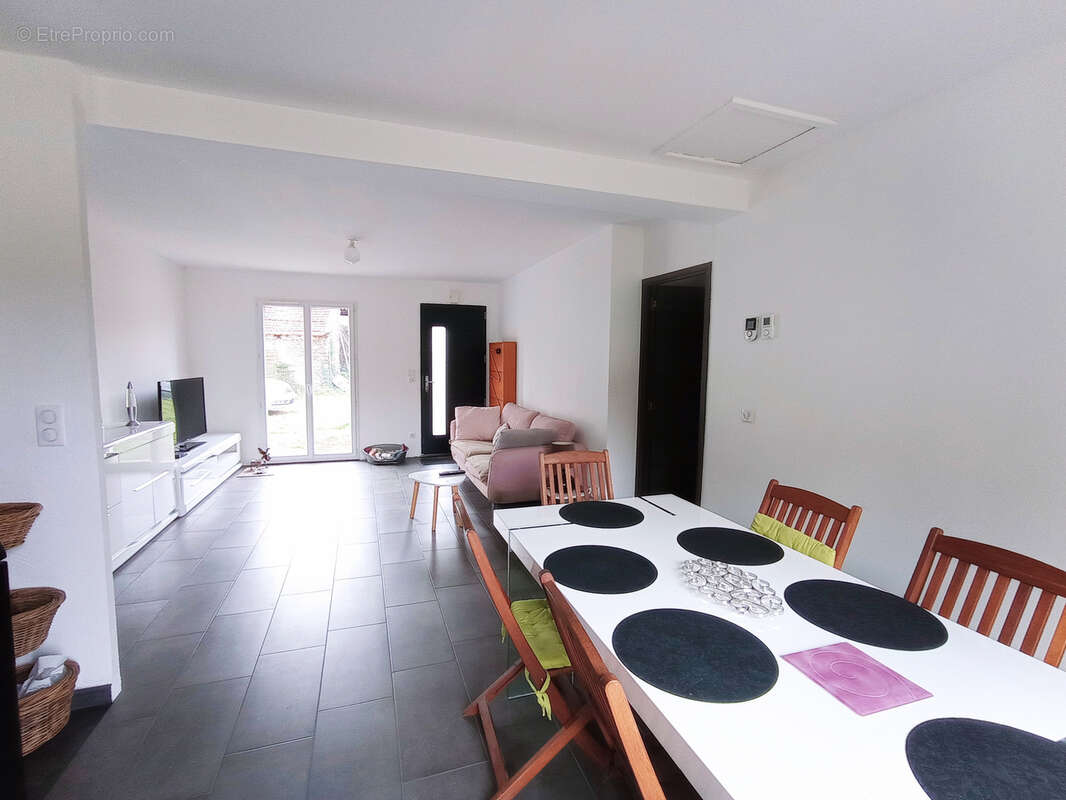 Maison à BRIIS-SOUS-FORGES