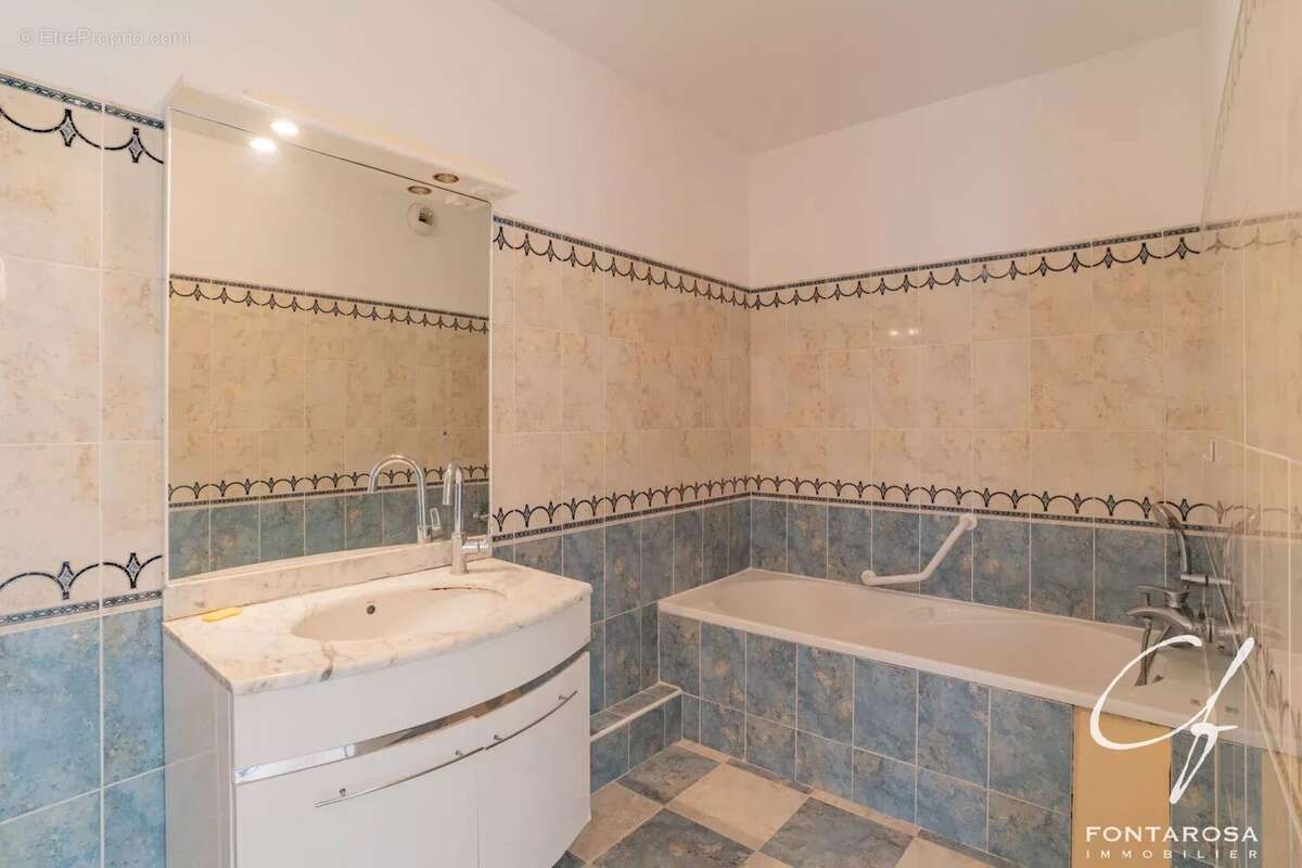 Appartement à SAINT-RAPHAEL