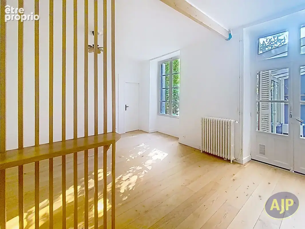 Rareté Dobrée/Sanitat : Esprit petite maison en Hyper Centre - photo 13