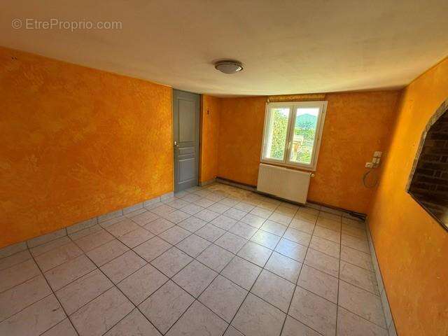 Maison 132 m² à Le Noyer-En-Ouche  - photo 6