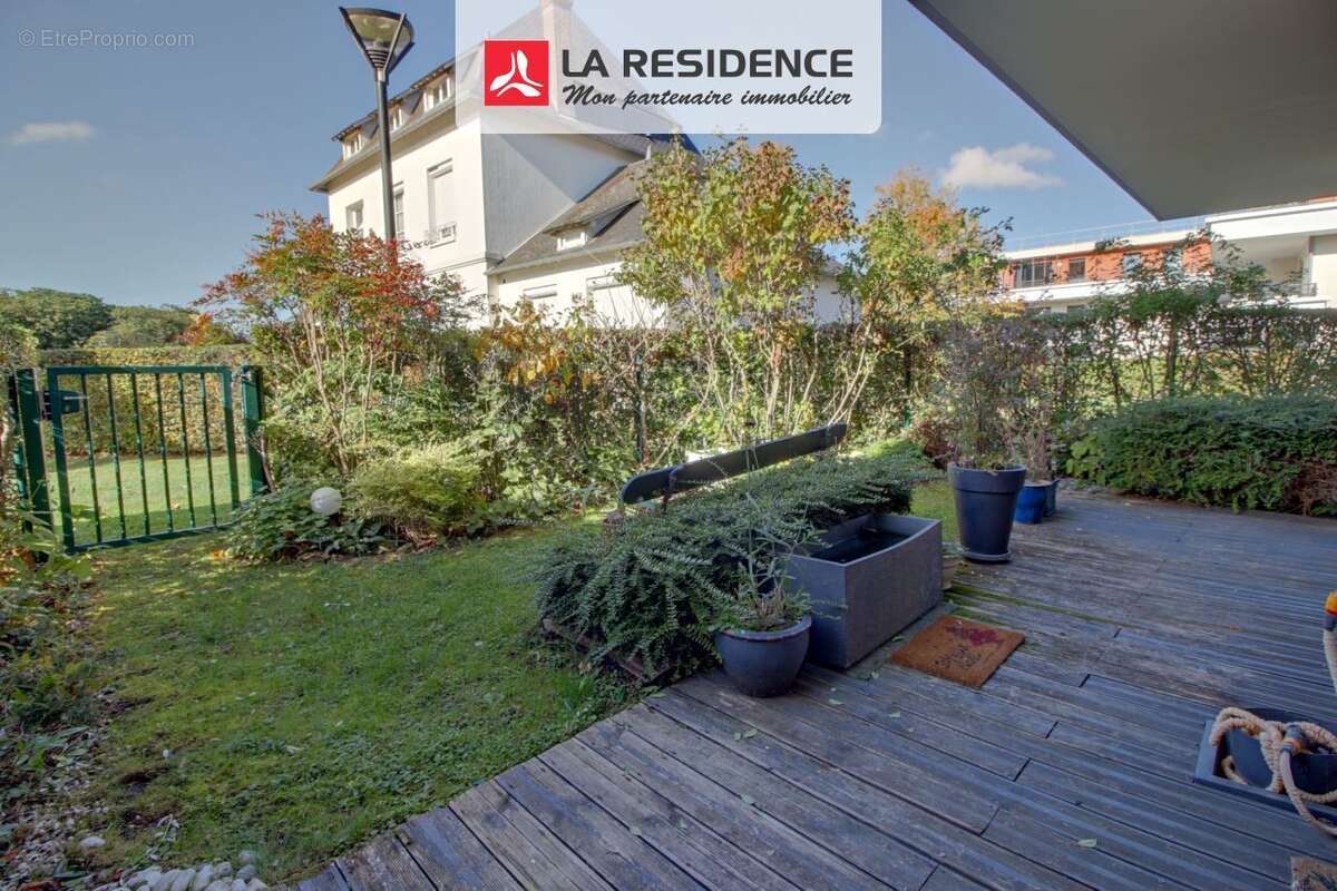 Appartement à MONT-SAINT-AIGNAN