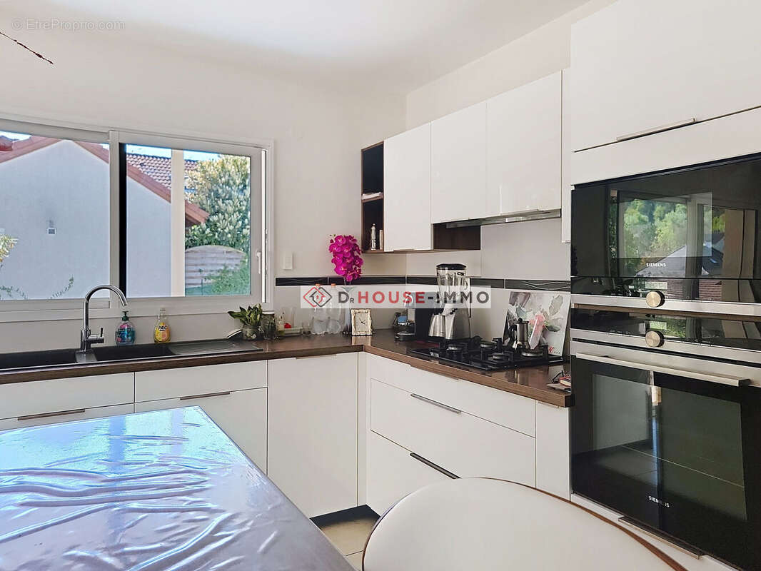 Maison 122 m² à Saint-Quentin-Sur-Isere  - photo 8
