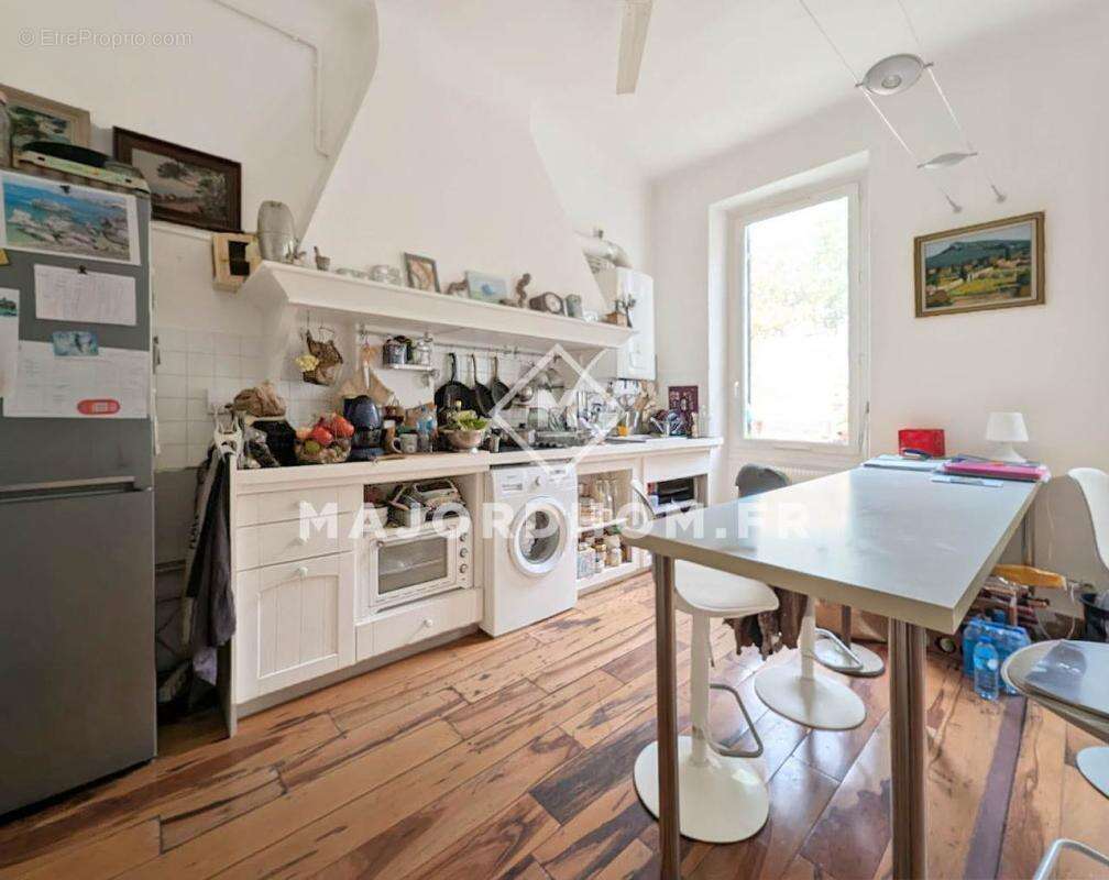 Appartement à MARSEILLE-1E