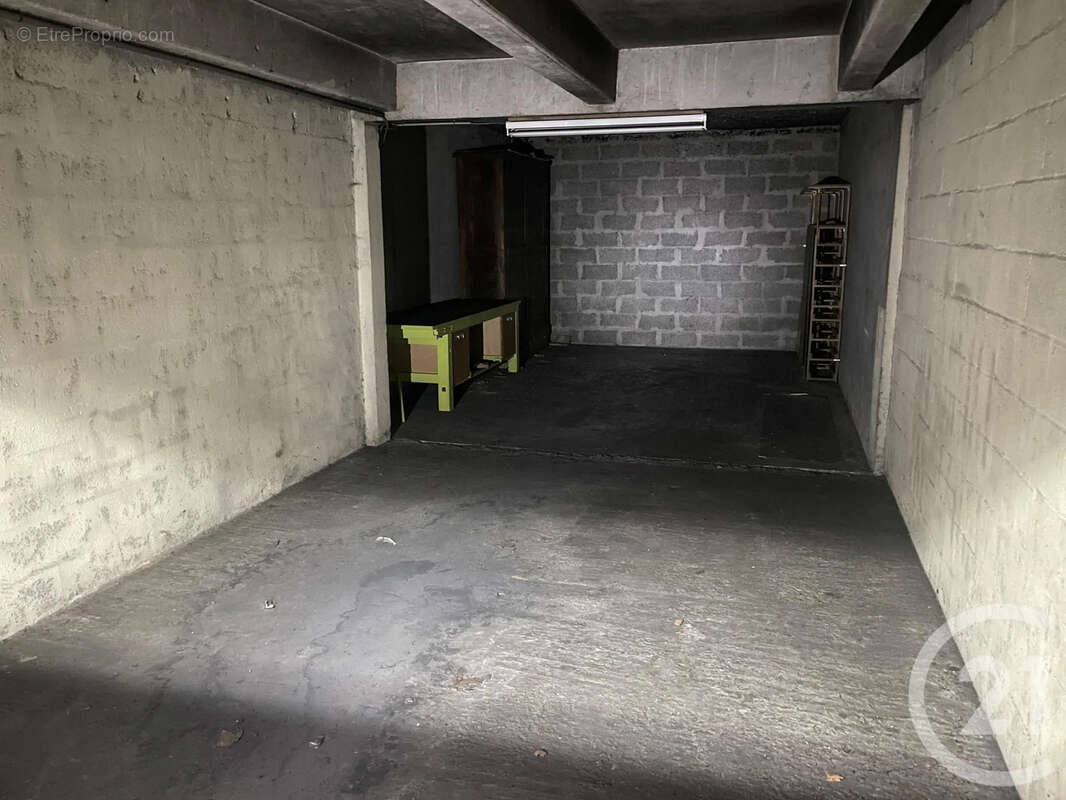 Parking à LYON-3E