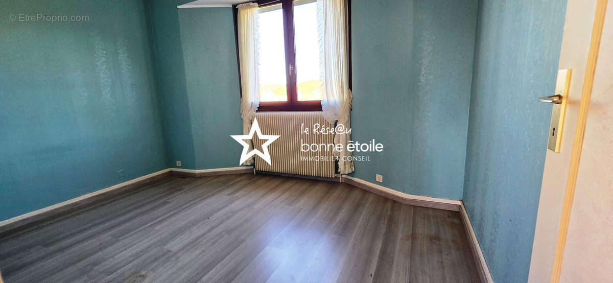 Maison à BOURDONS-SUR-ROGNON