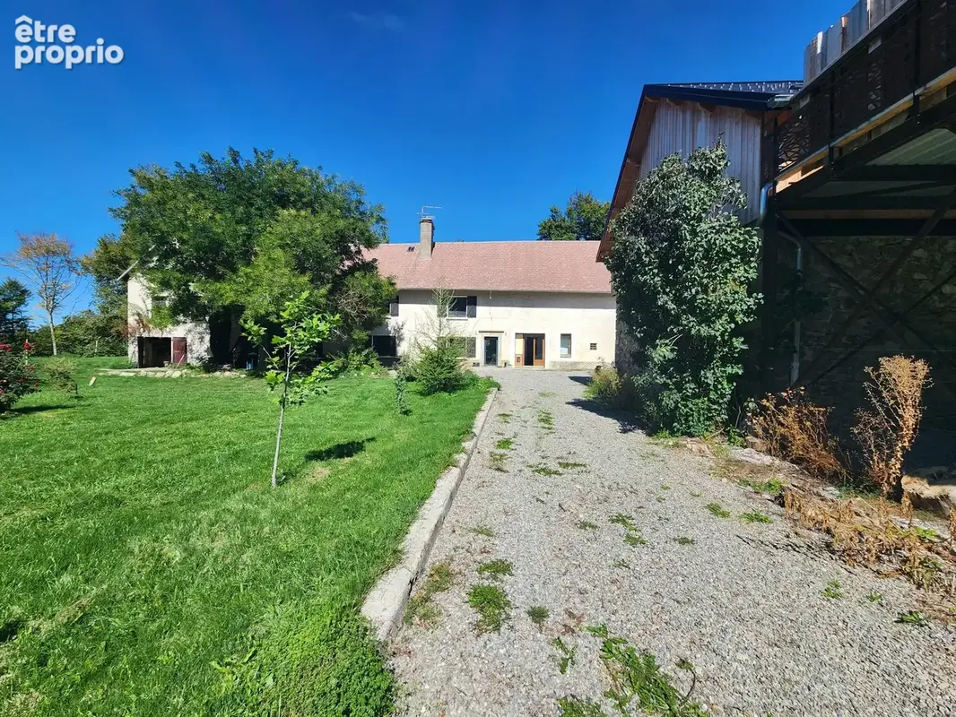 Maison à SAINT-LAURENT-DU-CROS