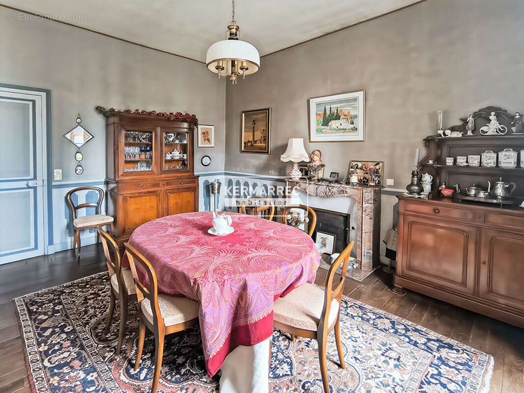 Maison de Maitre Saint Aubin D Aubigne - Charme, volumes et potentiel exceptionnel - photo 4