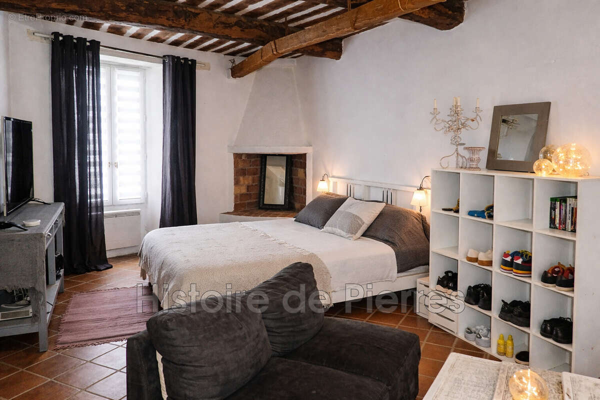 Maison à LA GARDE-FREINET