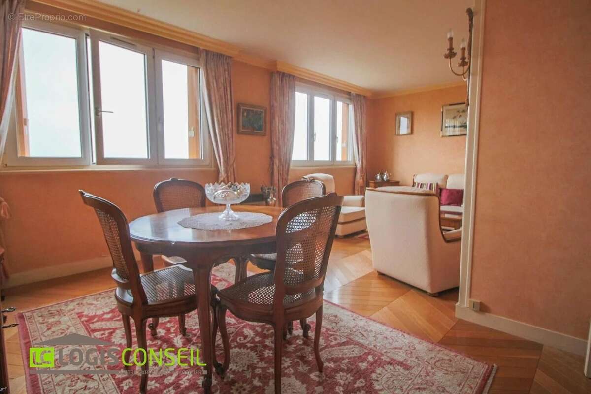 Appartement à CHATENAY-MALABRY