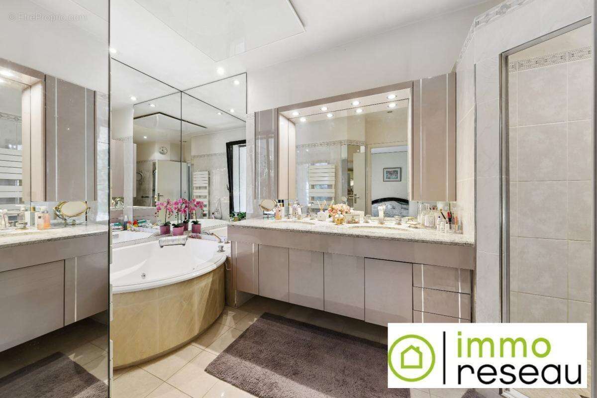 Maison à VILLENEUVE-LE-ROI