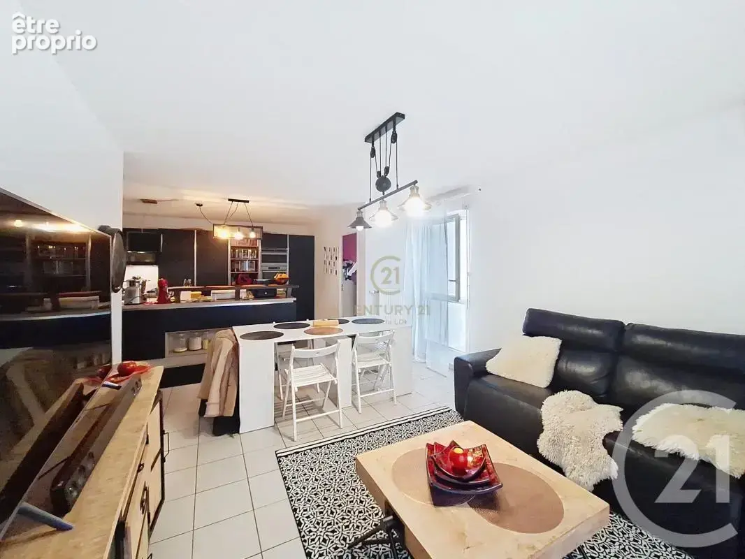 Appartement 5 pièces 93 m² à vendre à Givors (69700) - photo 3