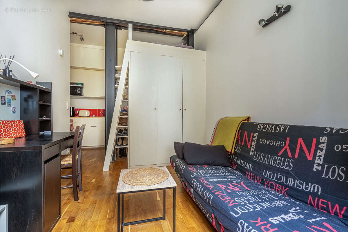 Appartement à PARIS-11E