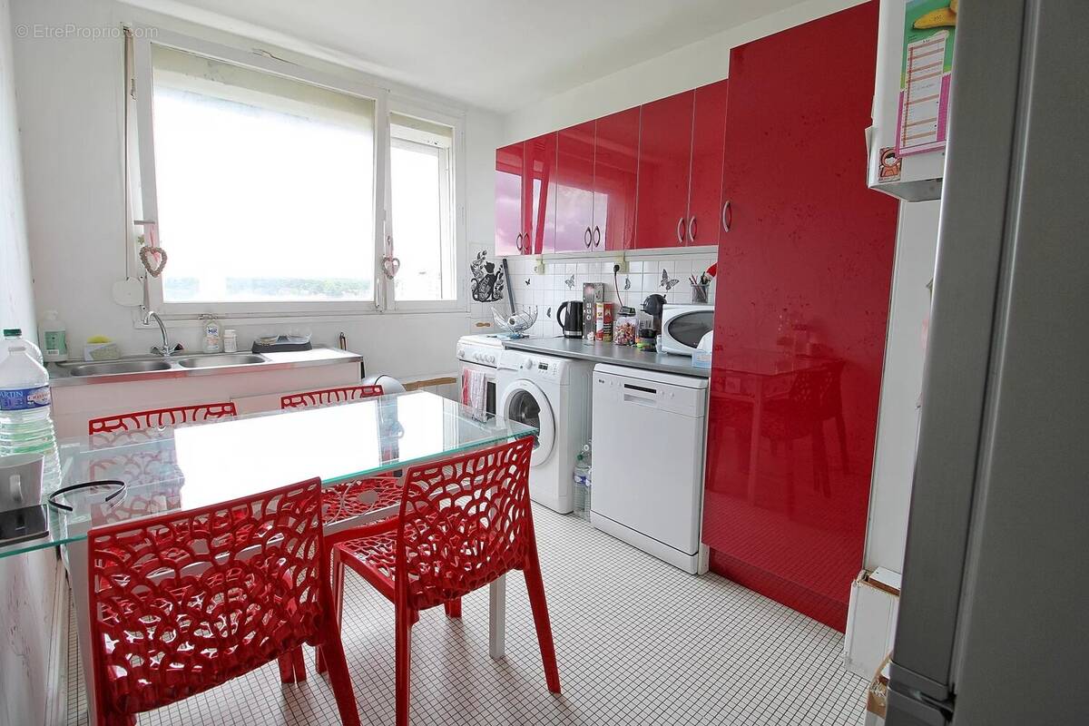 Appartement à SAINT-ETIENNE-DU-ROUVRAY