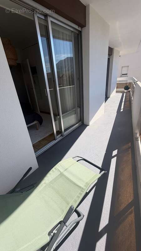 Terrasse privative accessible depuis les chambres : un vrai plus. - Appartement à ANNEMASSE