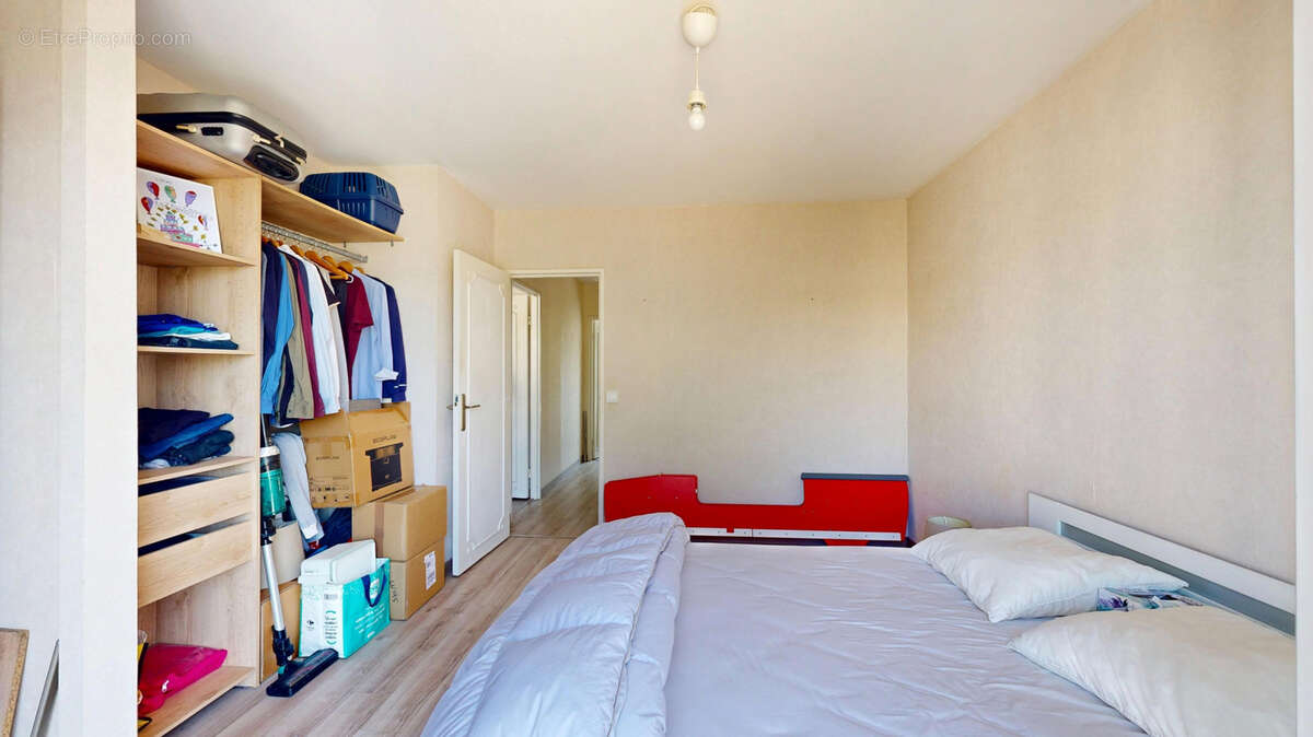 Les clayes sous bois, appartement avec balcon, cave et parking. - photo 6